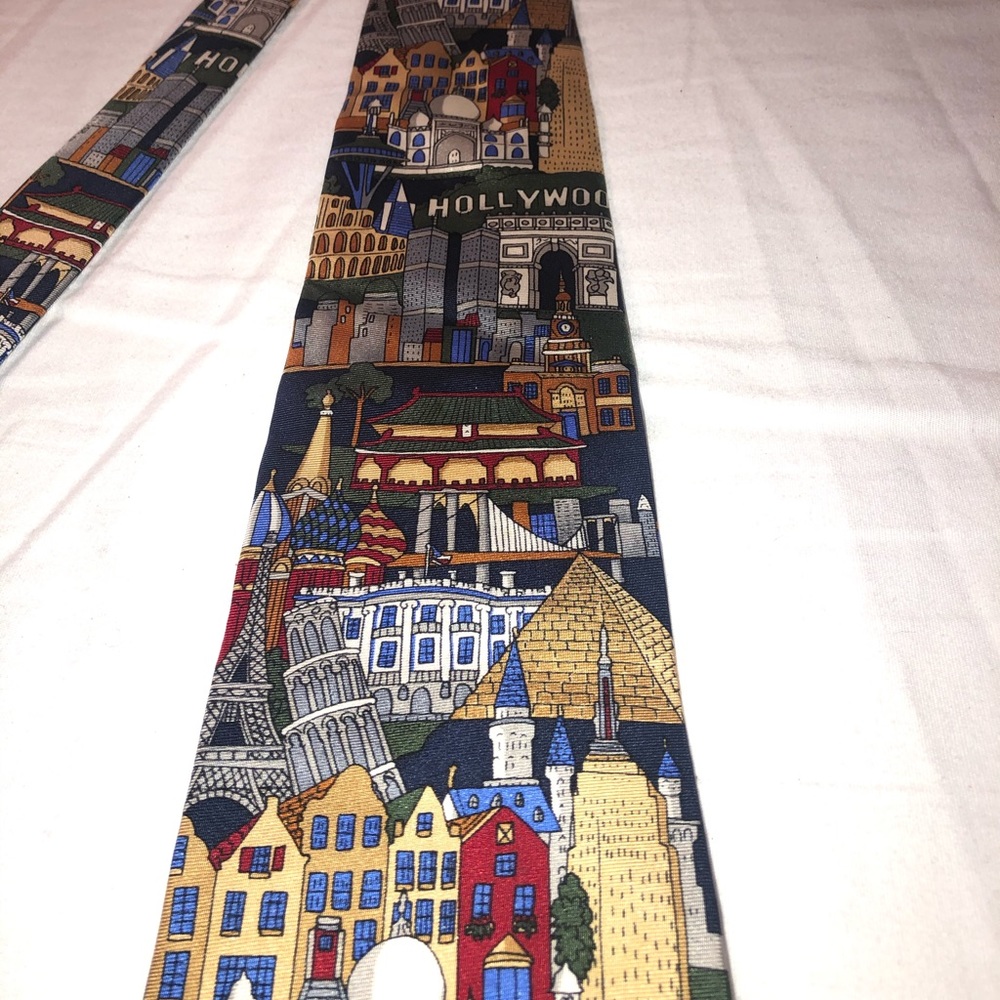Men’s Save The Children World Architecture Tie - Picture 3 of 6